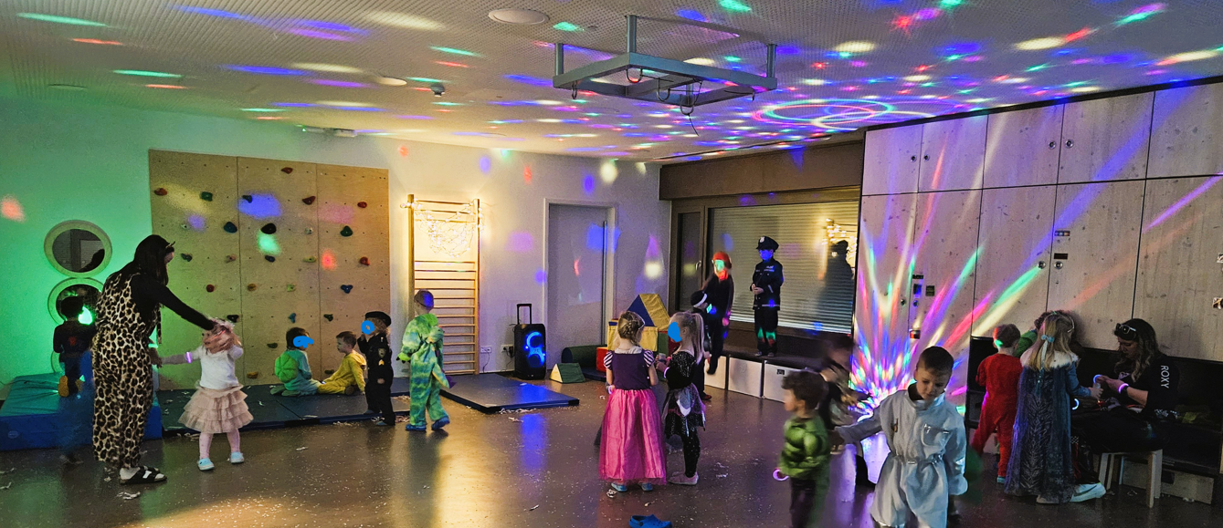 Rosenmontag Tausendfuessler